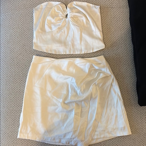 Abercrombie & Fitch Dresses & Skirts - White skort set